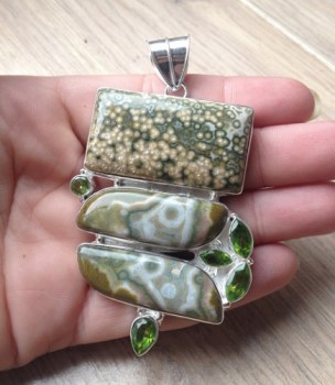 Zilveren edelsteen hanger met Peridot en Oceaan Jaspis